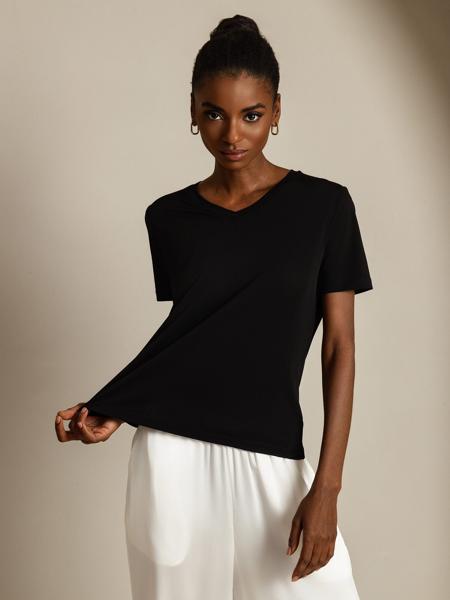 [Black] SilkSilky-CA Pure Silk V Neck Women's T-Shirt 006
