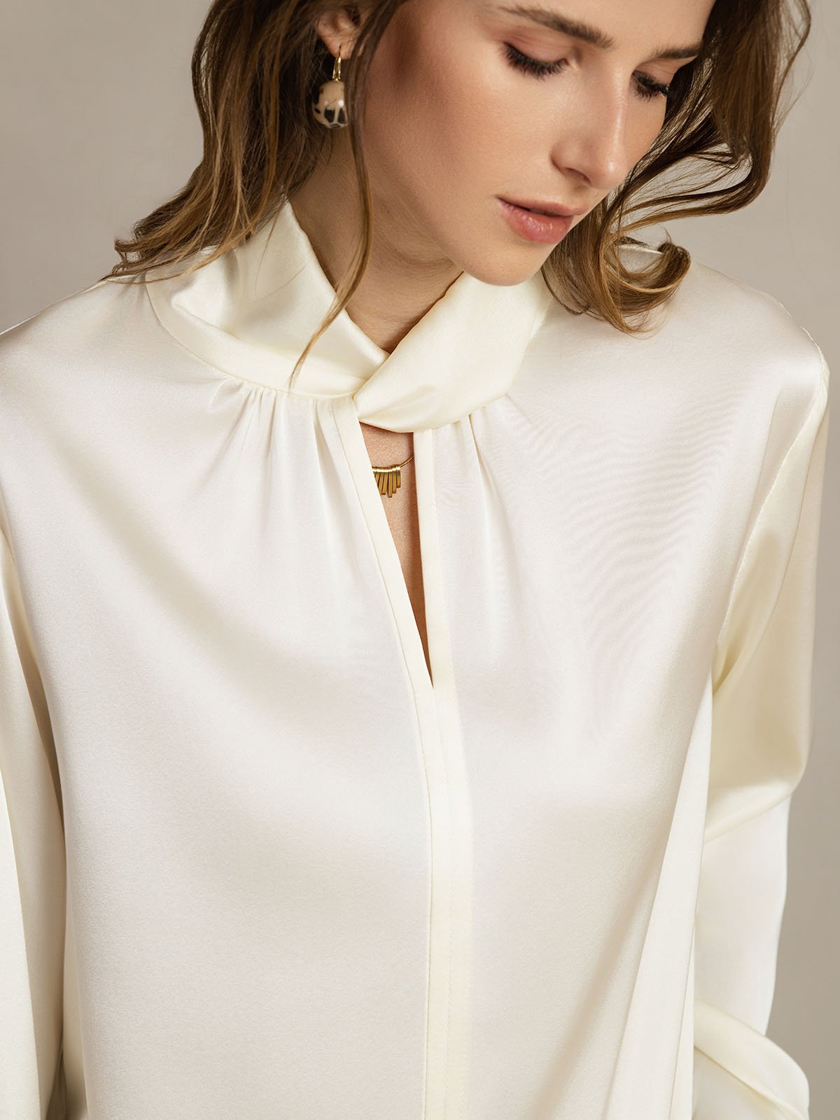 [Ivory] SilkSilky-CA 19Momme Silk Keyhole Neck Women's Shirt 005