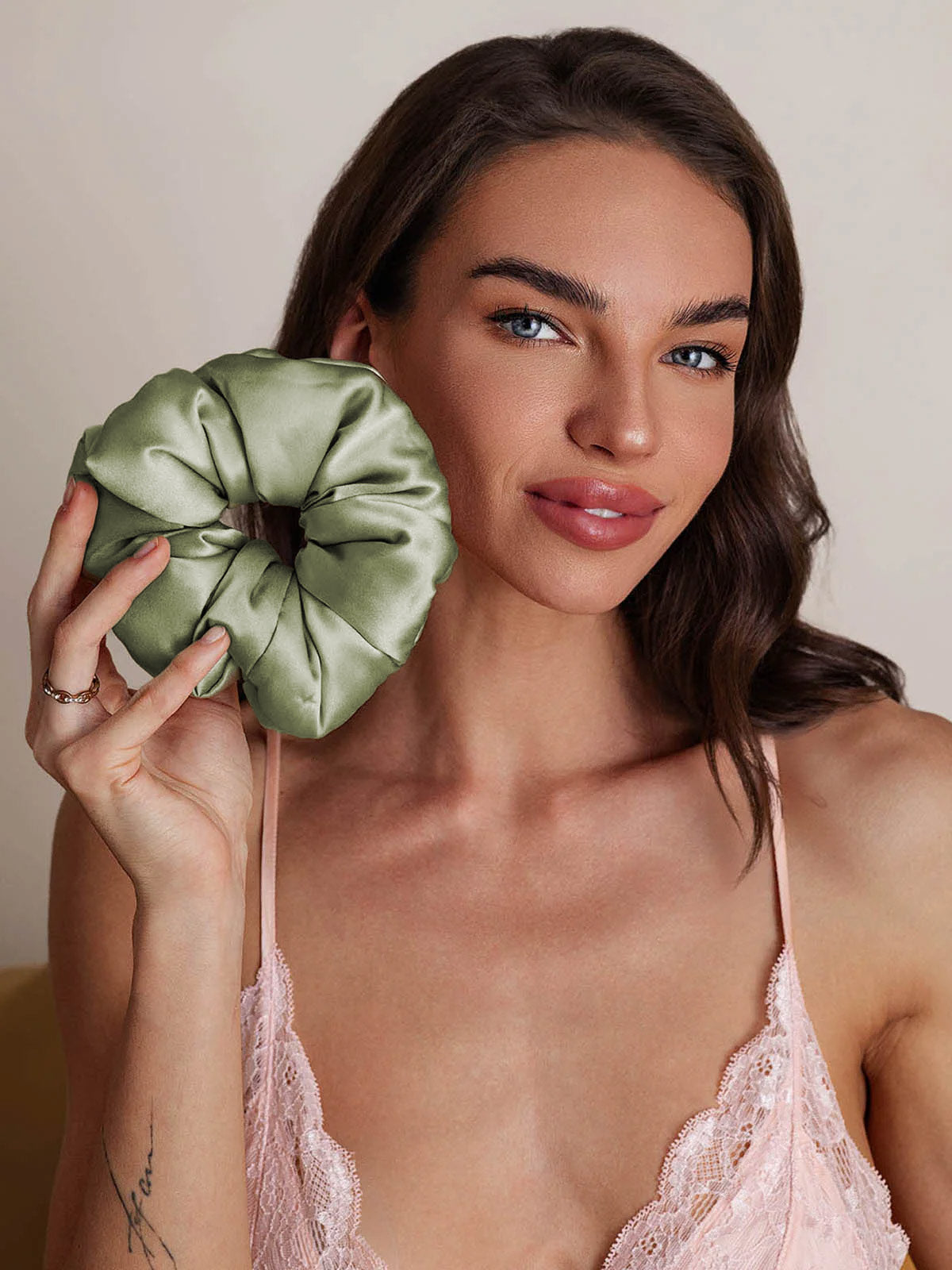 [Light Green] SilkSilky-CA Pure Silk Scrunchie 003