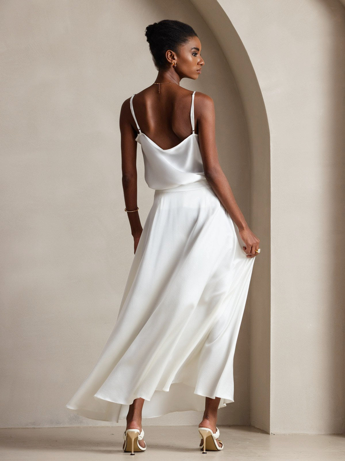 [White] SilkSilky-CA 19Momme Silk Cowl Neck Camisole 002