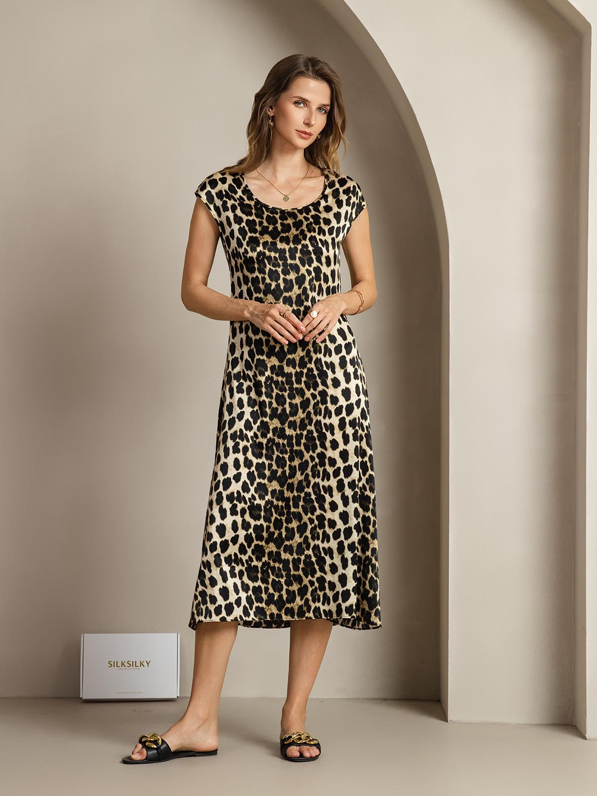 [Leopard] SilkSilky-CA 19Momme Silk Round Neck Dress 001
