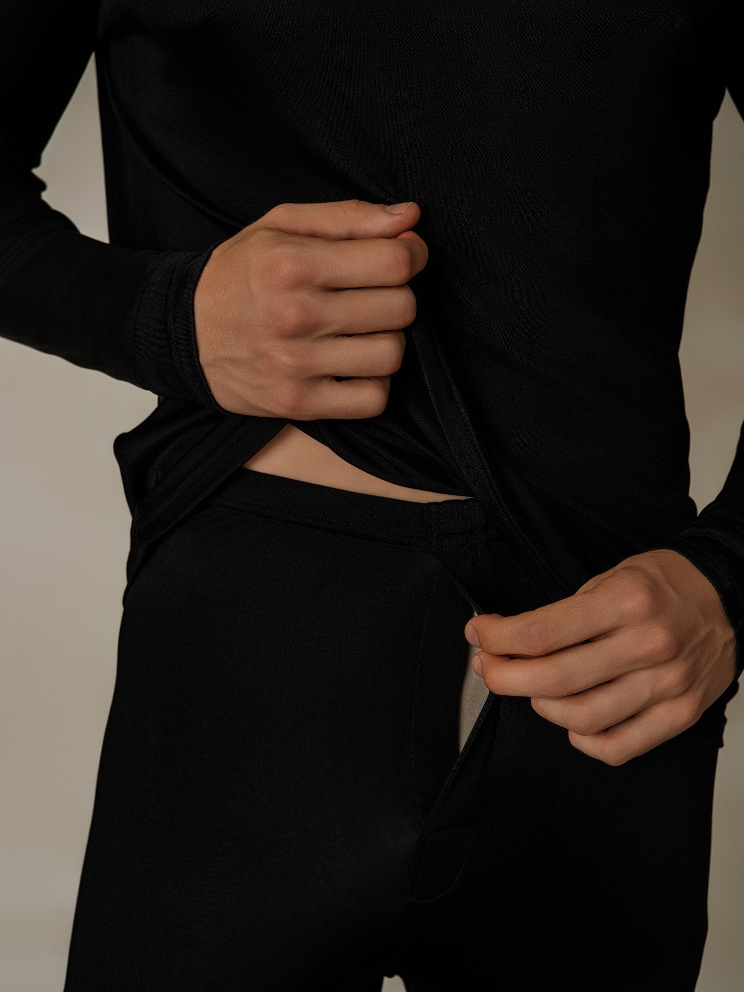 [Black] SilkSilky-CA Silk Knitted Round Neck Men's Pajamas 005