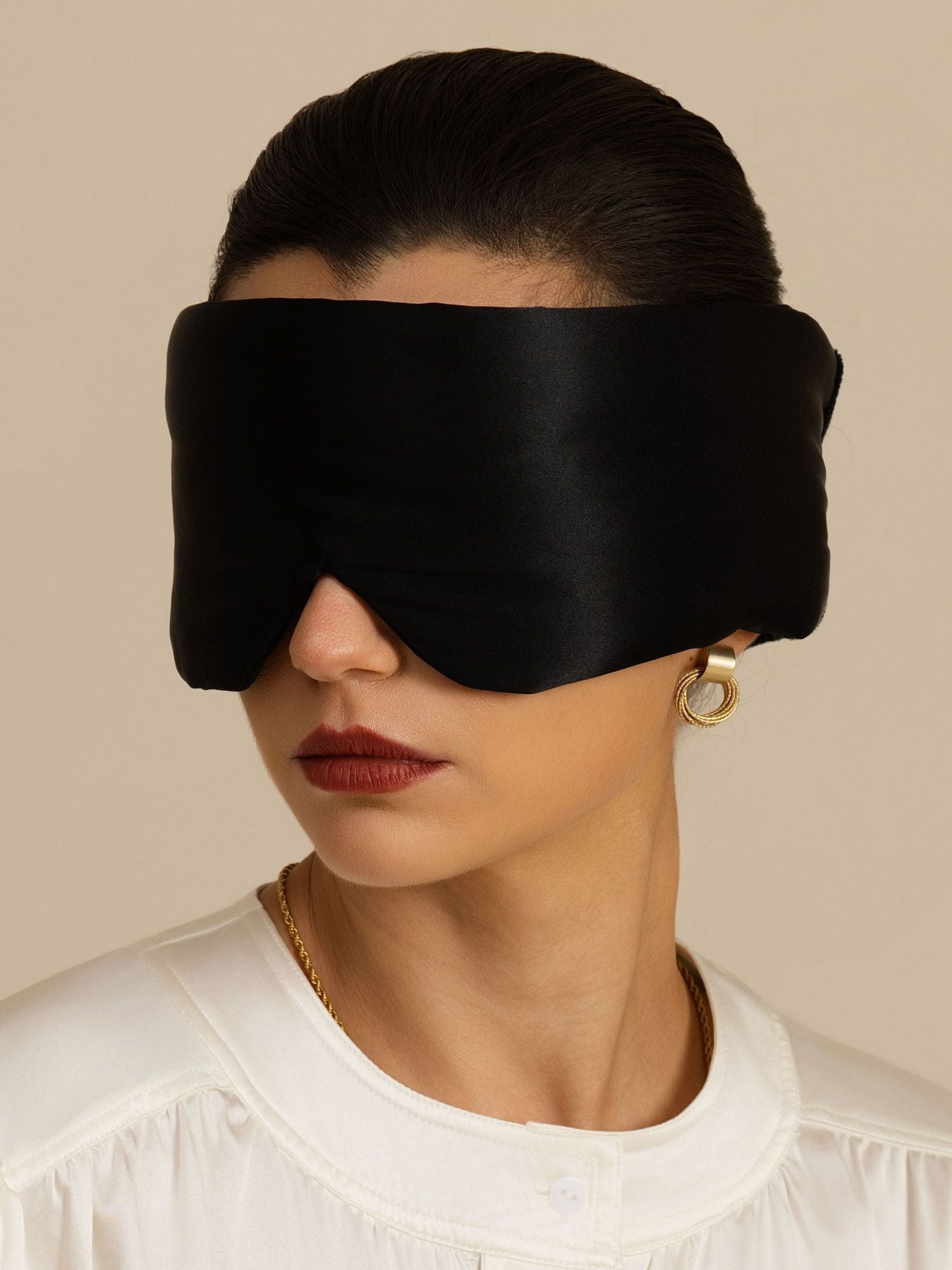 [Black] SilkSilky-CA Eye Mask 002