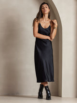 [Black] SilkSilky-CA Spaghetti Strap V Neck Dress 005