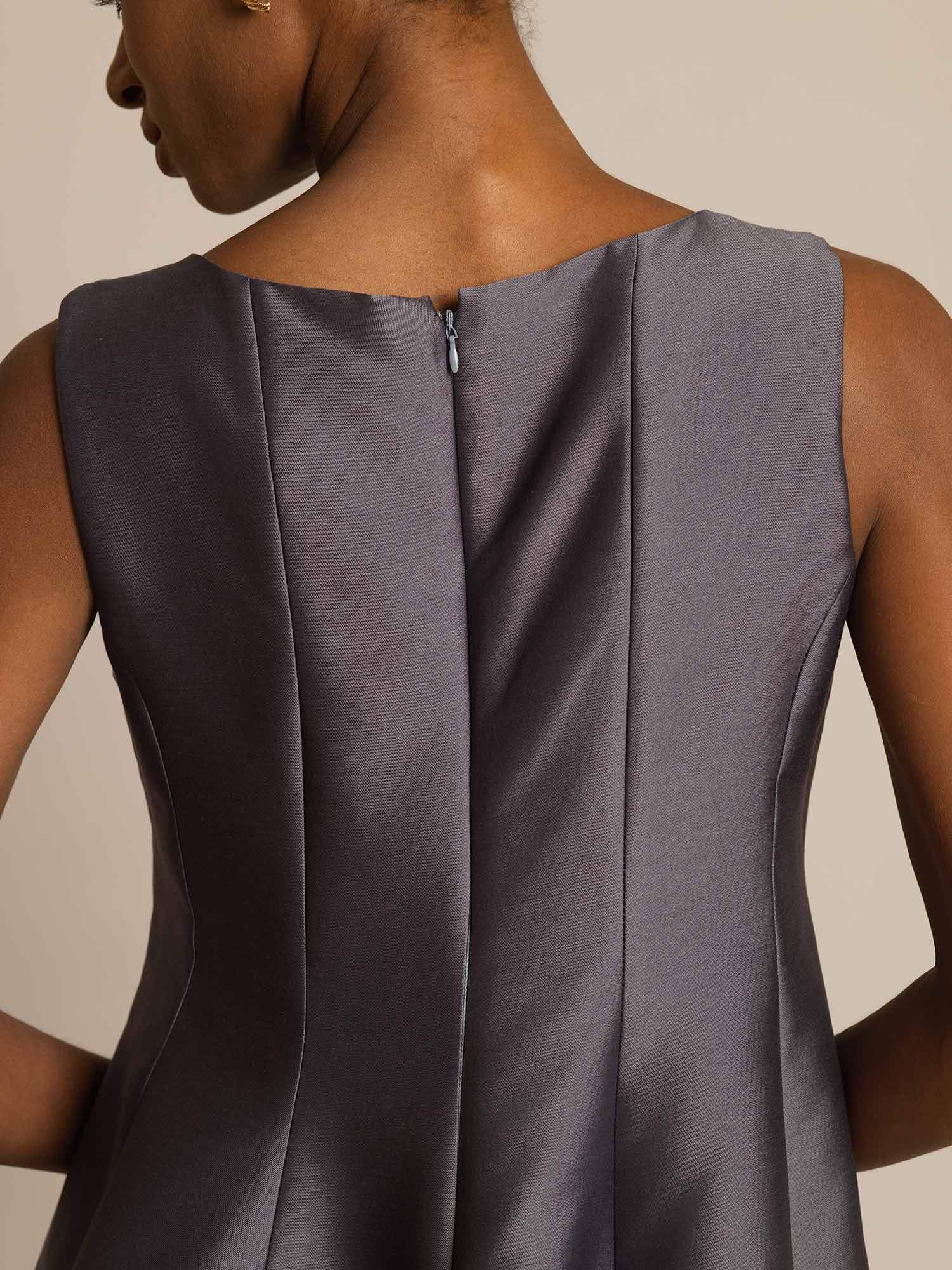 [Gray] SilkSilky-CA 32Momme Silk-Wool Blend Dress 004,