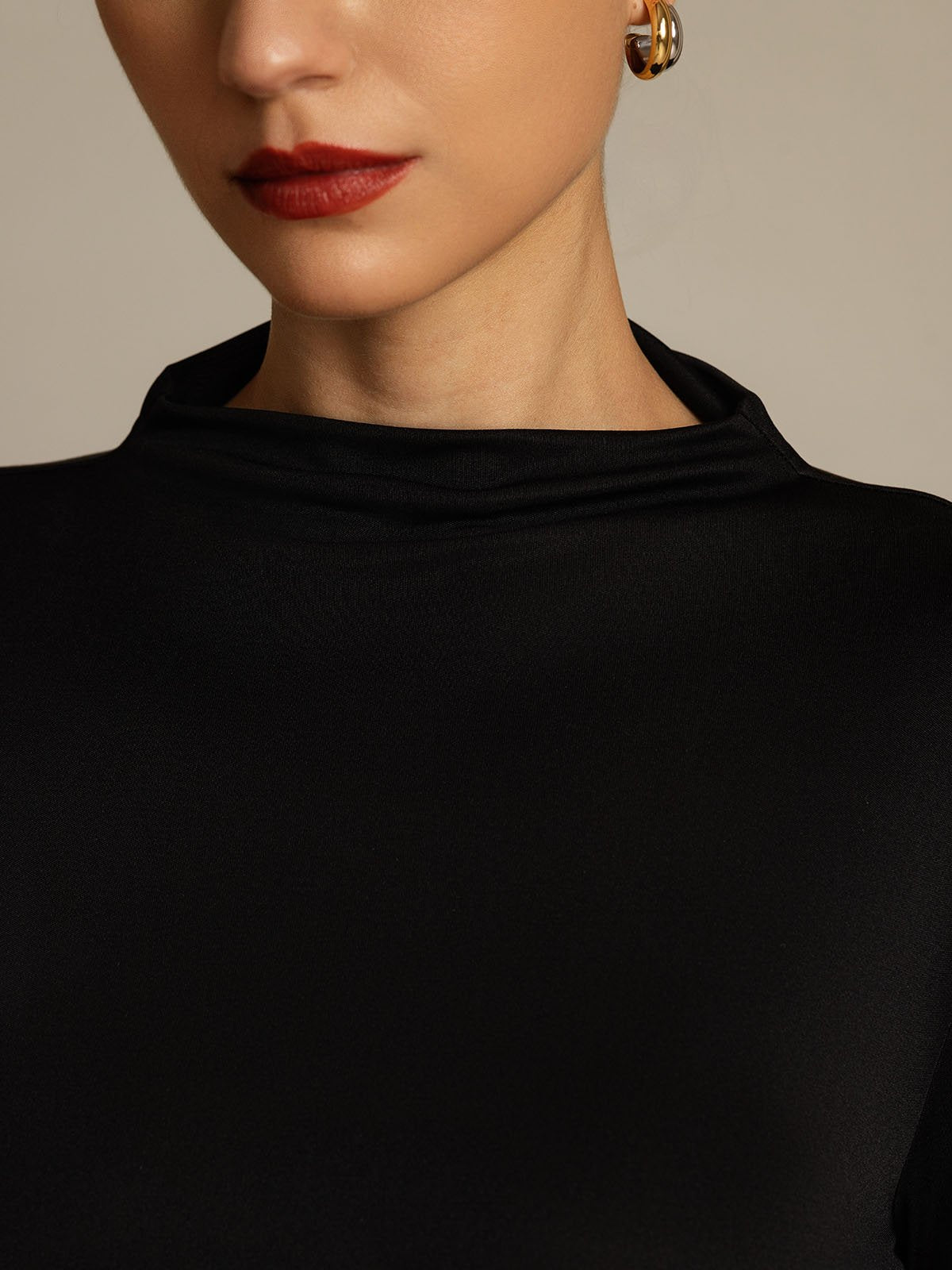 [Black] SilkSilky-CA Pure Silk High Neck Women's T-Shirt 004