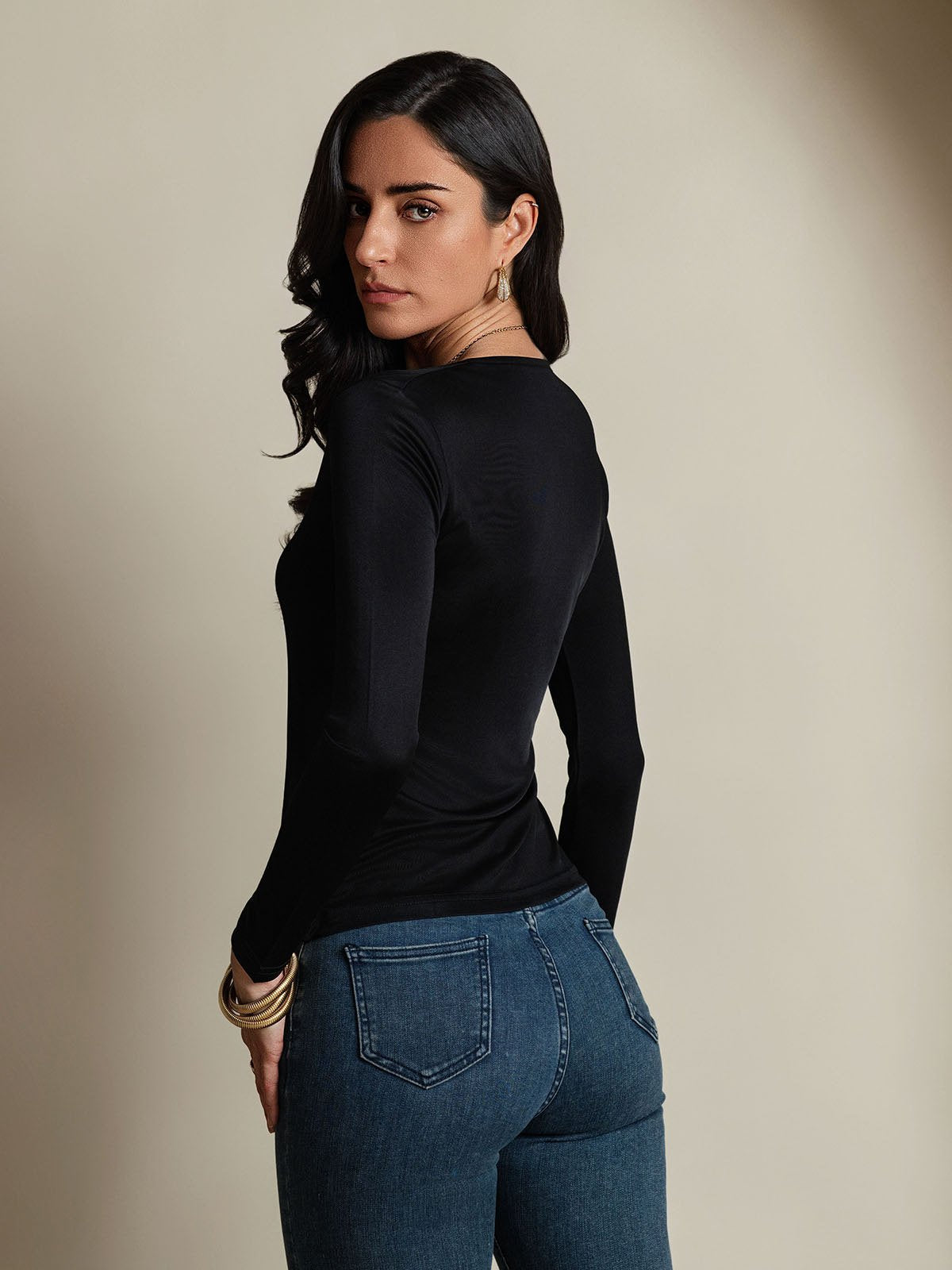 [Black] SilkSilky-CA Silk Round Neck Women's T-Shirt 002