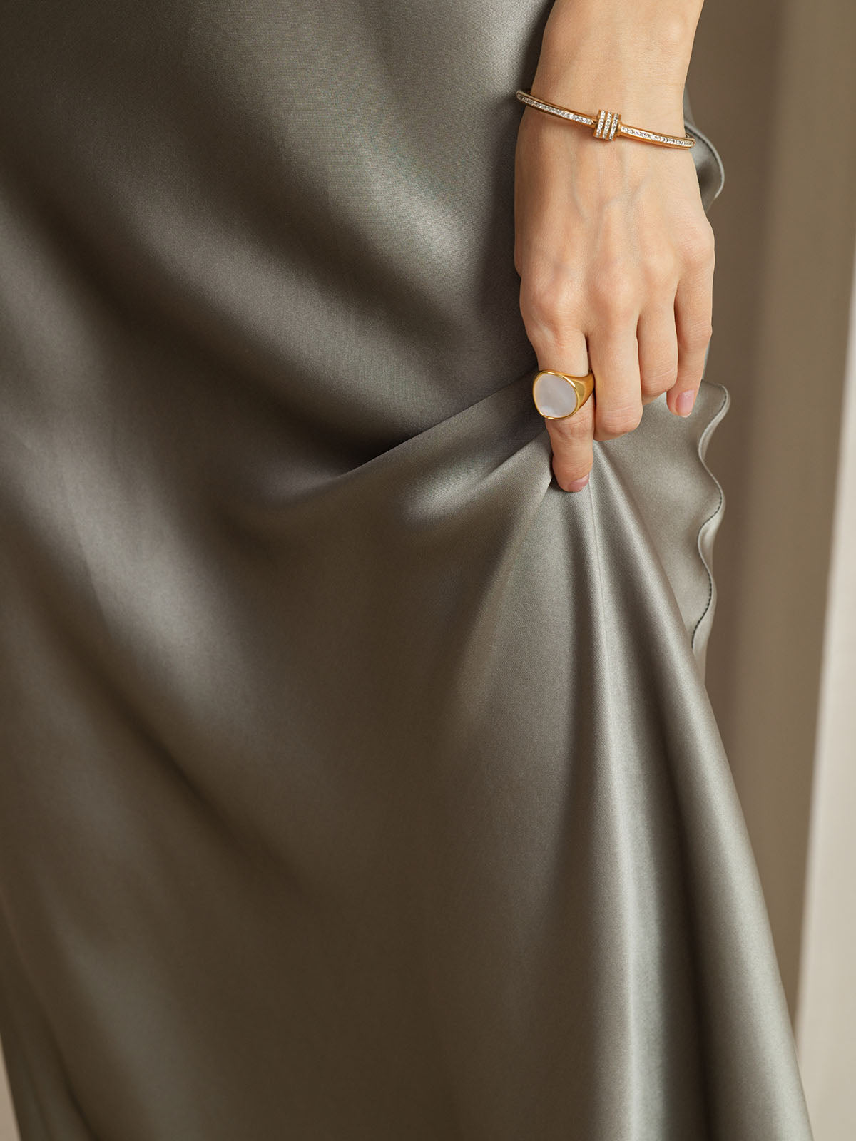 [Grayish Green] SilkSilky-CA Pure Silk Boat Neck Dress 006