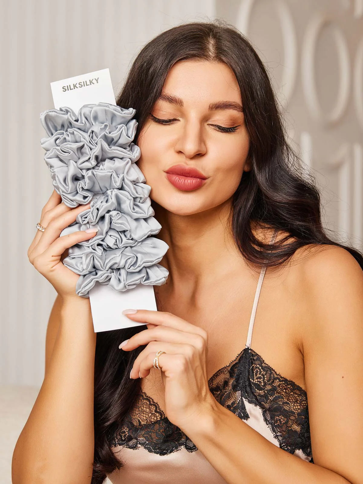 [Light Gray] SilkSilky-CA 19Momme Pure Silk Scrunchie 002