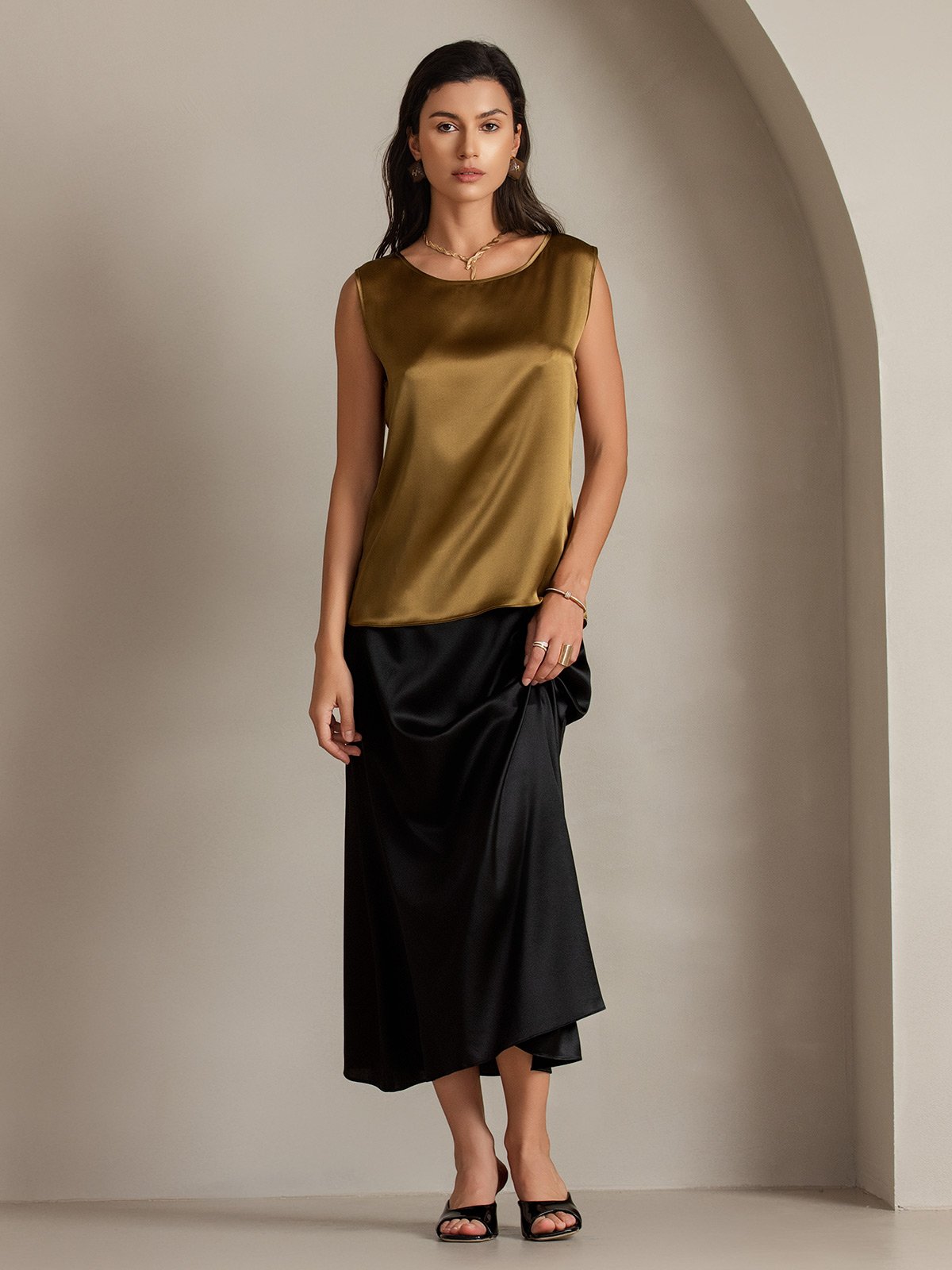 [Brown] SilkSilky-CA 19Momme Silk Round Neck Camisole 001