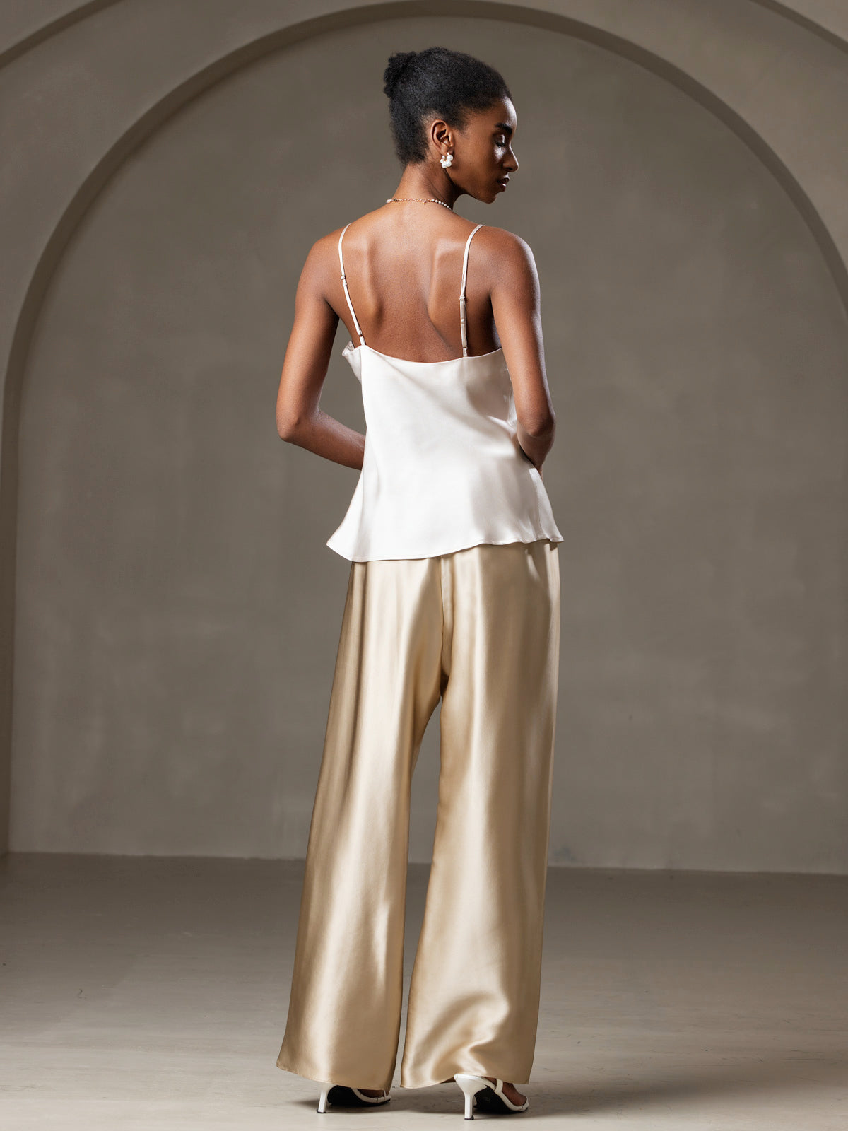 [Beige] SilkSilky-CA Pure Silk V Neck Camisole 002