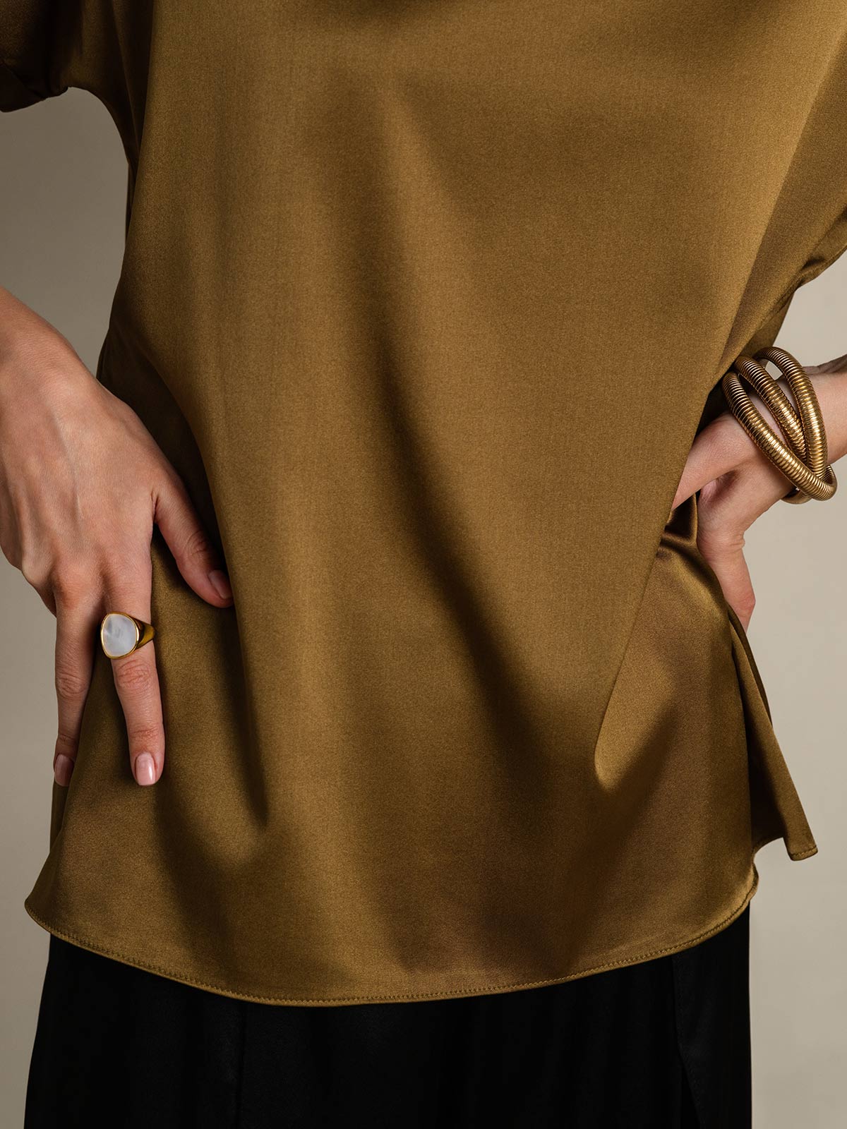 [Brown] SilkSilky-CA 19Momme Silk Round Neck Women's T-Shirt 008