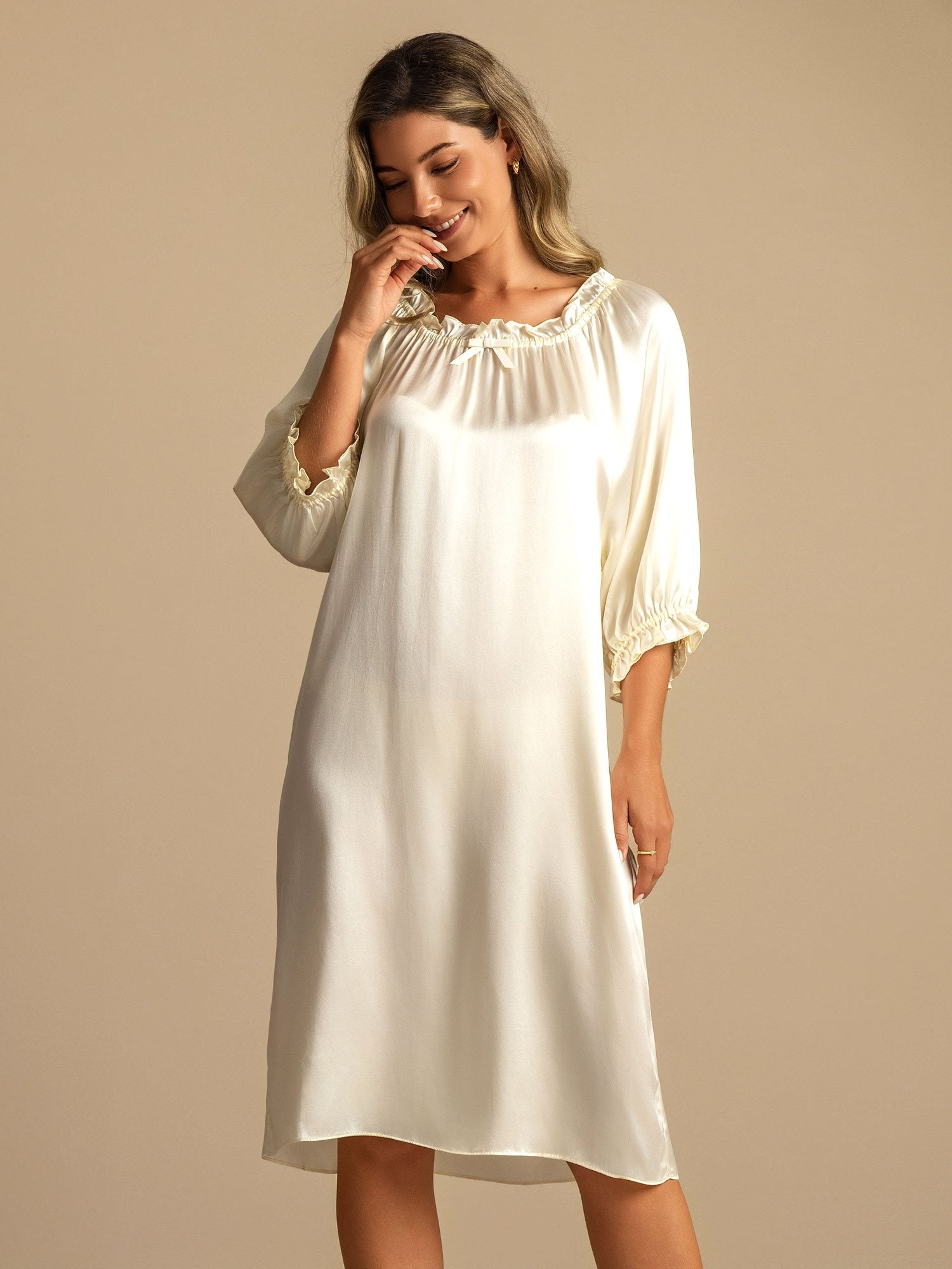 [White] SilkSilky-CA Pure Silk Nightgown 007