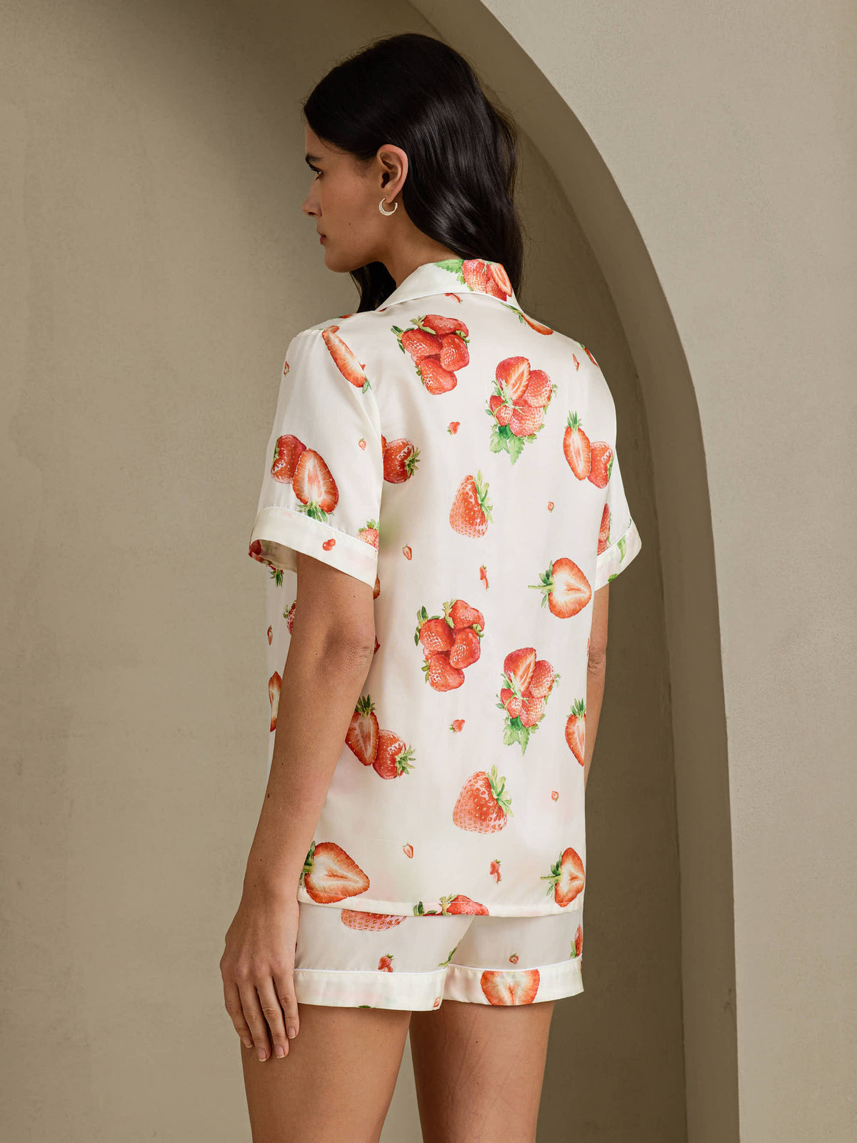[White Strawberry] SilkSilky-CA Short Sleeve Notch Collar Women's Pajamas 002