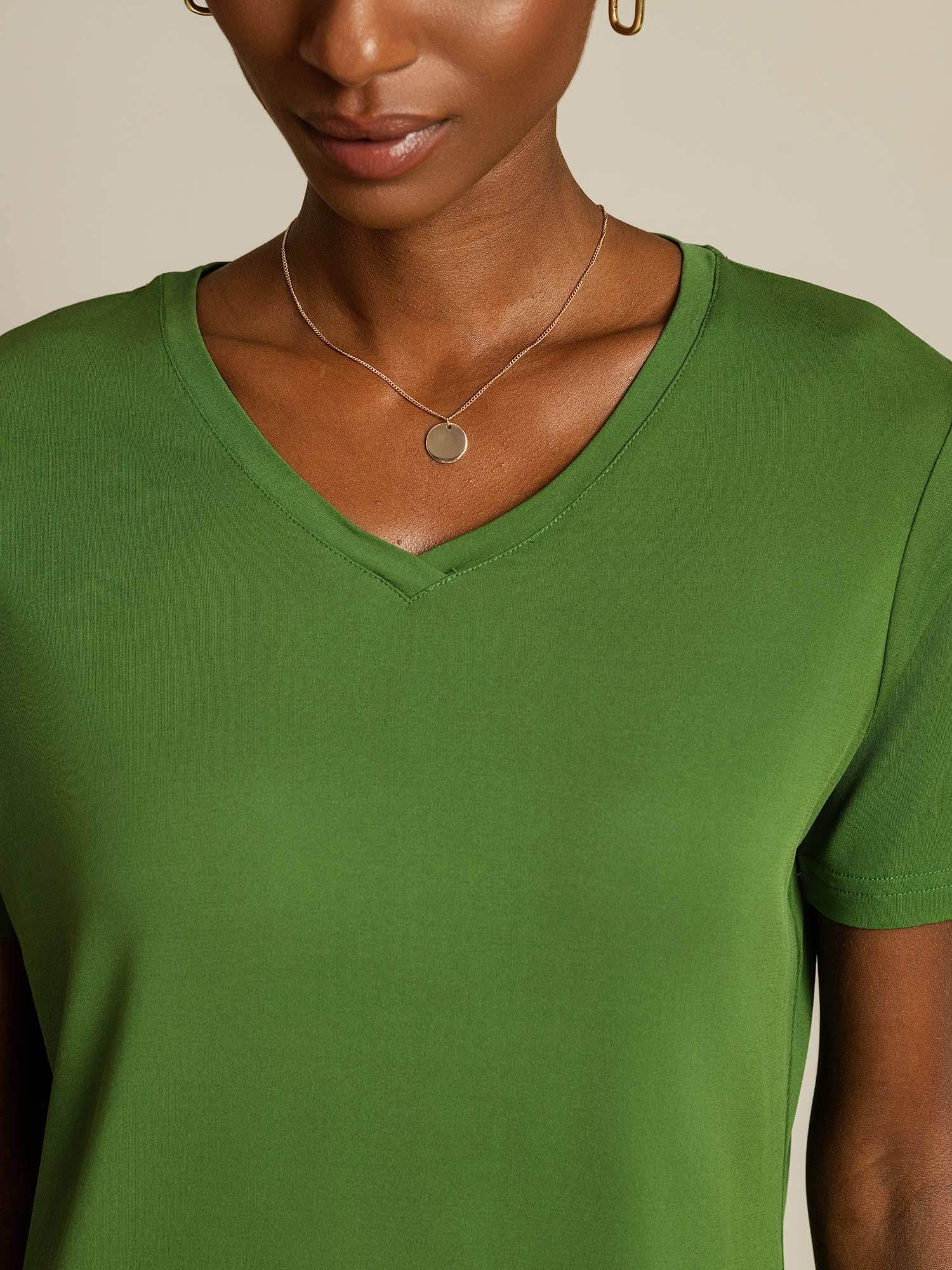 [Green] SilkSilky-CA Pure Silk V Neck Women's T-Shirt 004
