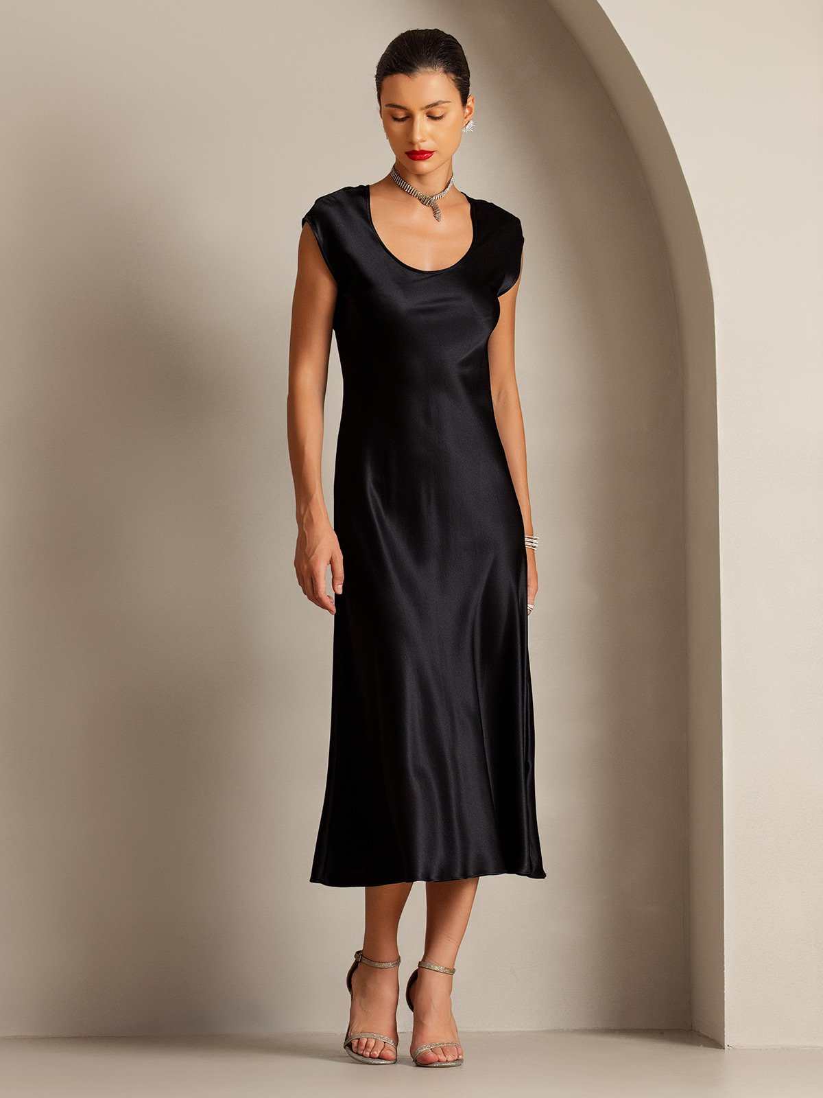 [Black] SilkSilky-CA 19Momme Silk Cap Sleeve Round Neck Dress 007