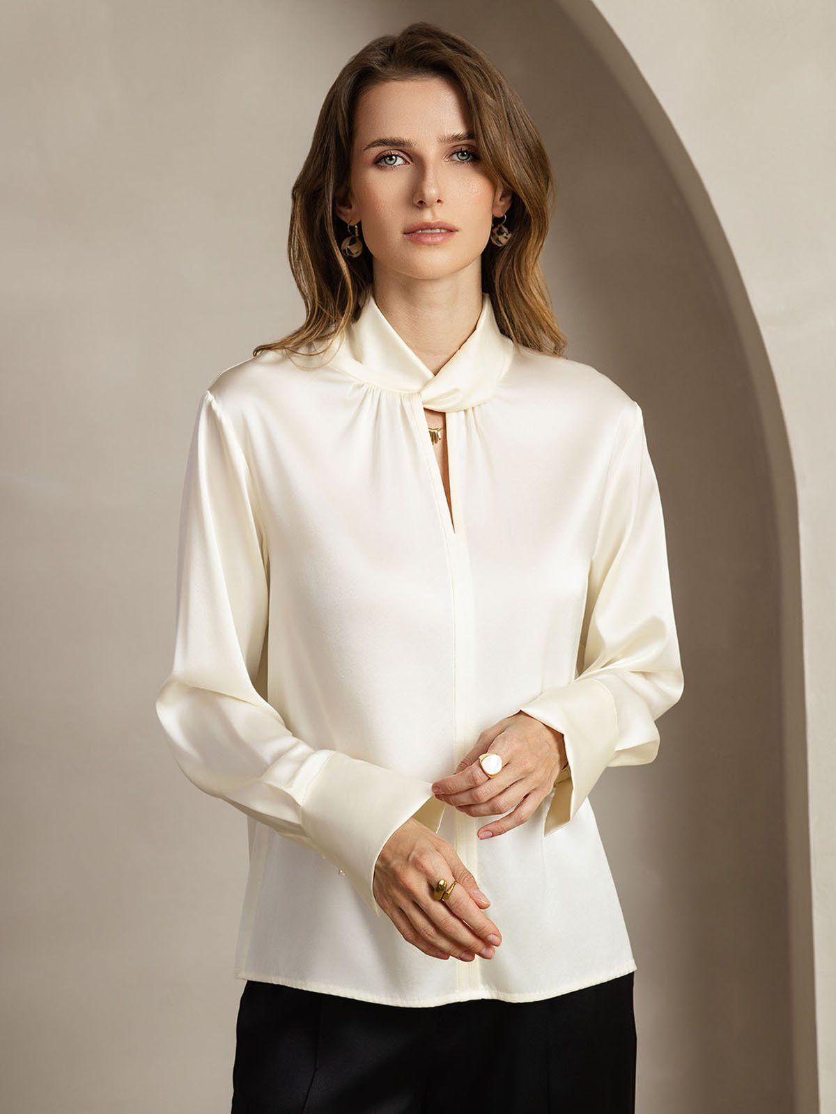 [Ivory] SilkSilky-CA 19Momme Silk Keyhole Neck Women's Shirt 004