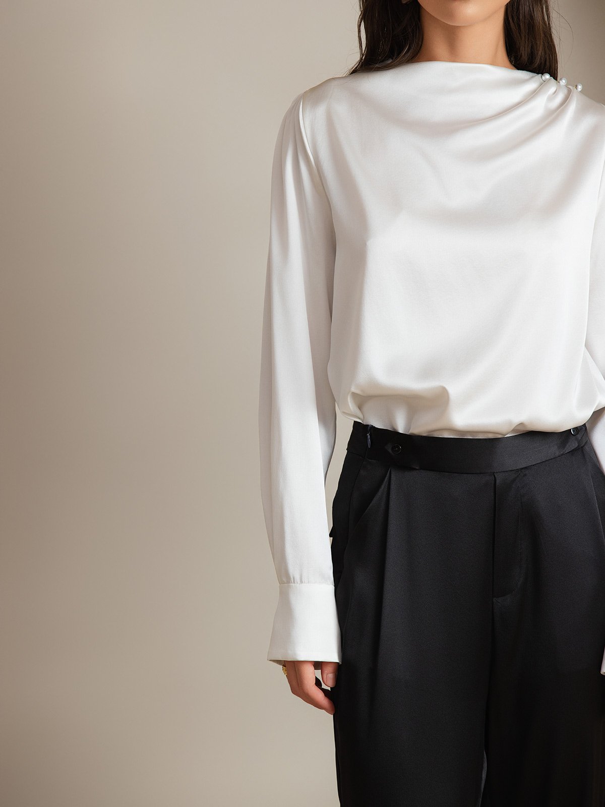 [White] SilkSilky-CA 19Momme Silk Boat Neck Women's Shirt 004