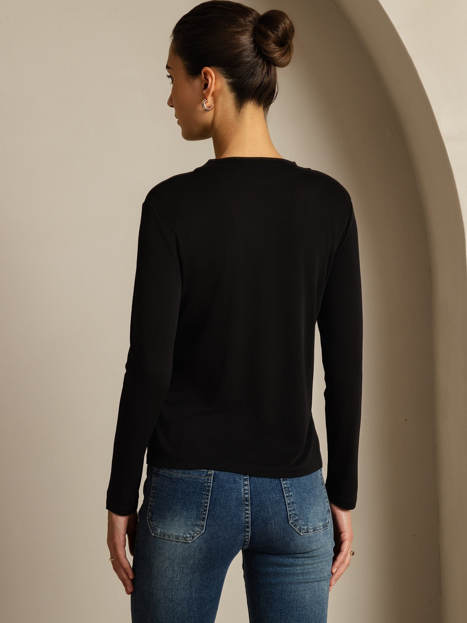 [Black] SilkSilky-CA Pure Silk Round Neck Women's T-Shirt 002