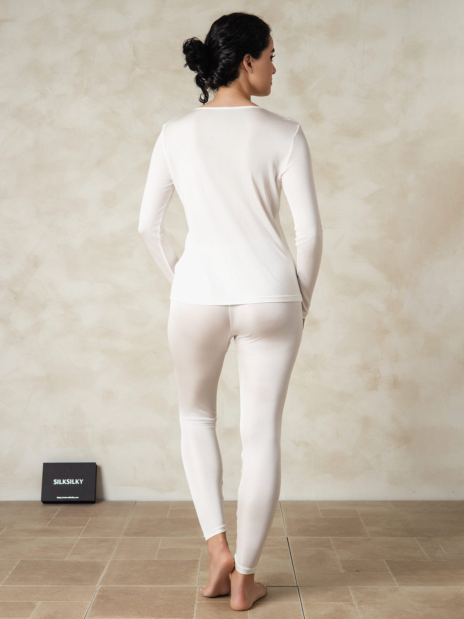 [White] SilkSilky-CA Silk Knitted Round Neck Long Johns 002
