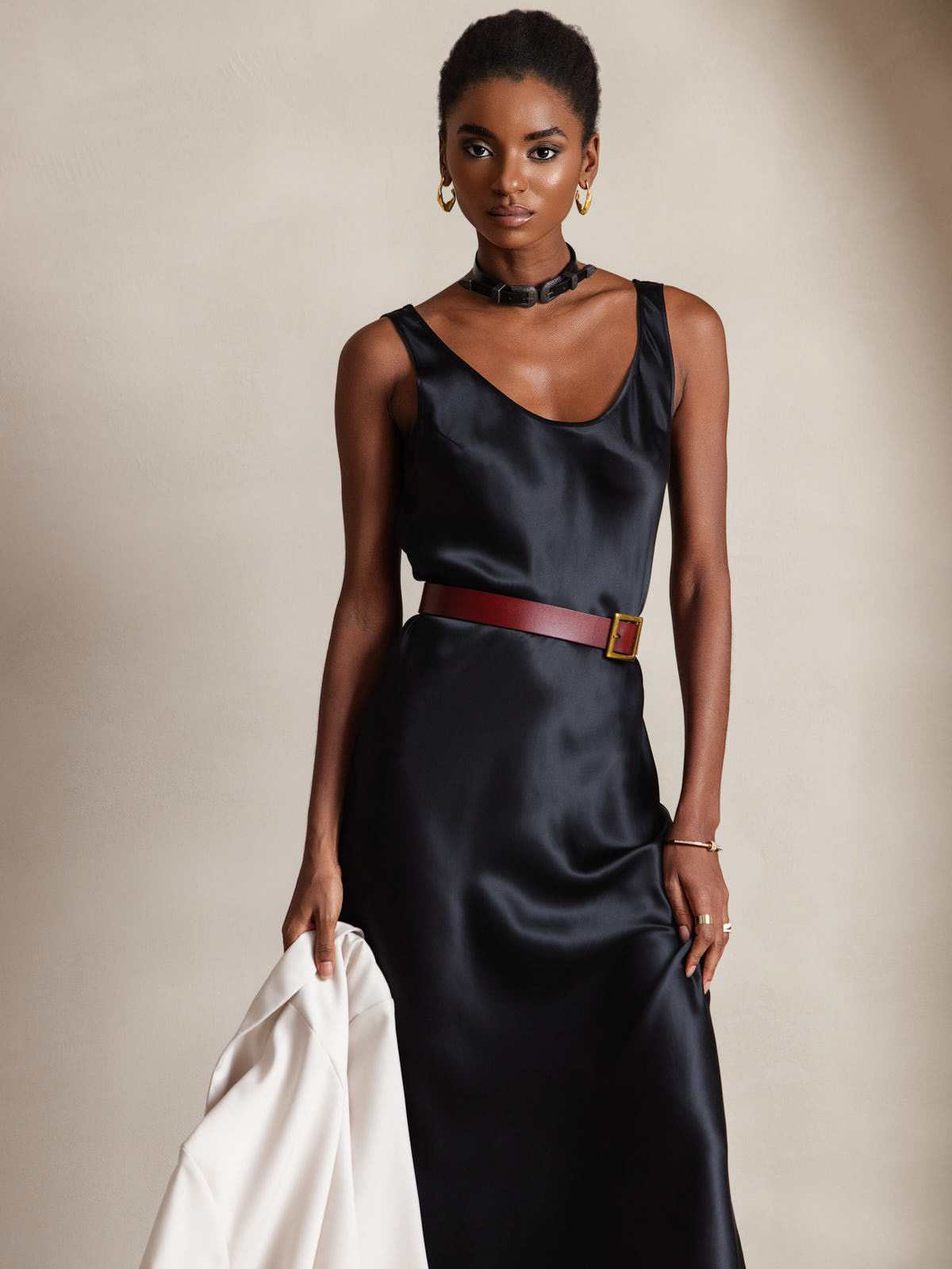 [Black] SilkSilky-CA Pure Silk Boat Neck Dress 003