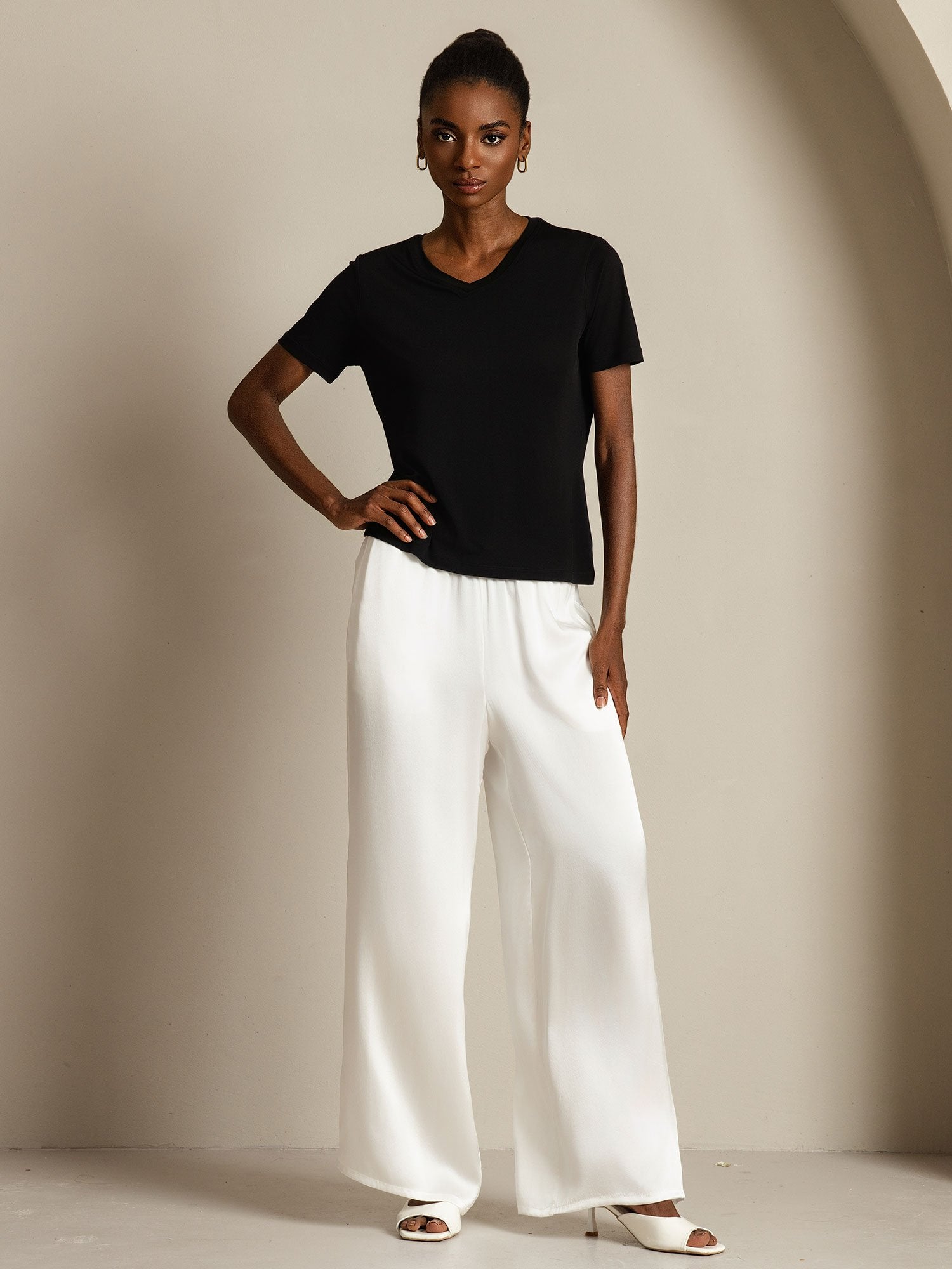 [Black] SilkSilky-CA Pure Silk V Neck Women's T-Shirt 008