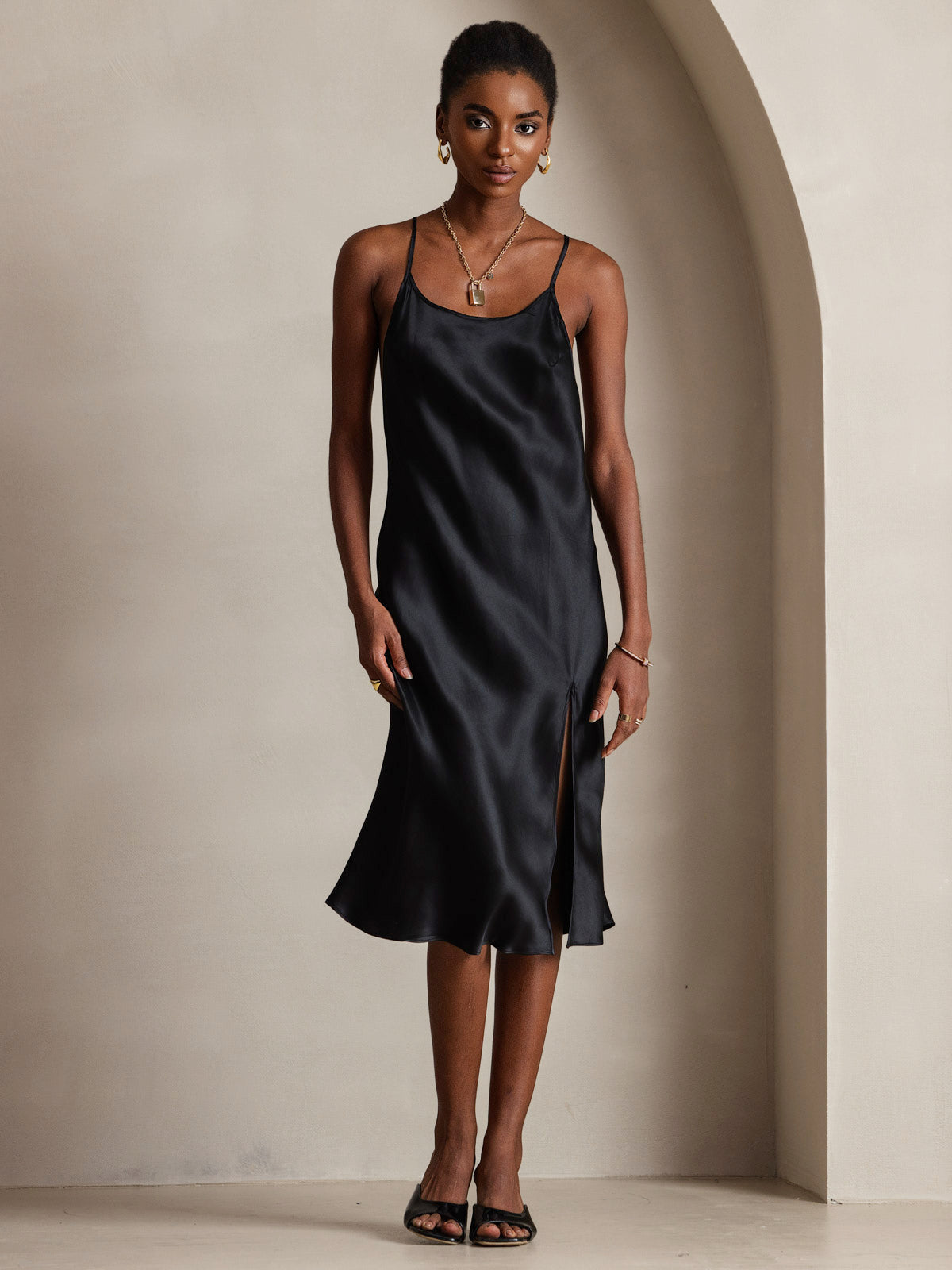 [Black] SilkSilky-CA Pure Silk Round Neck Dress 005