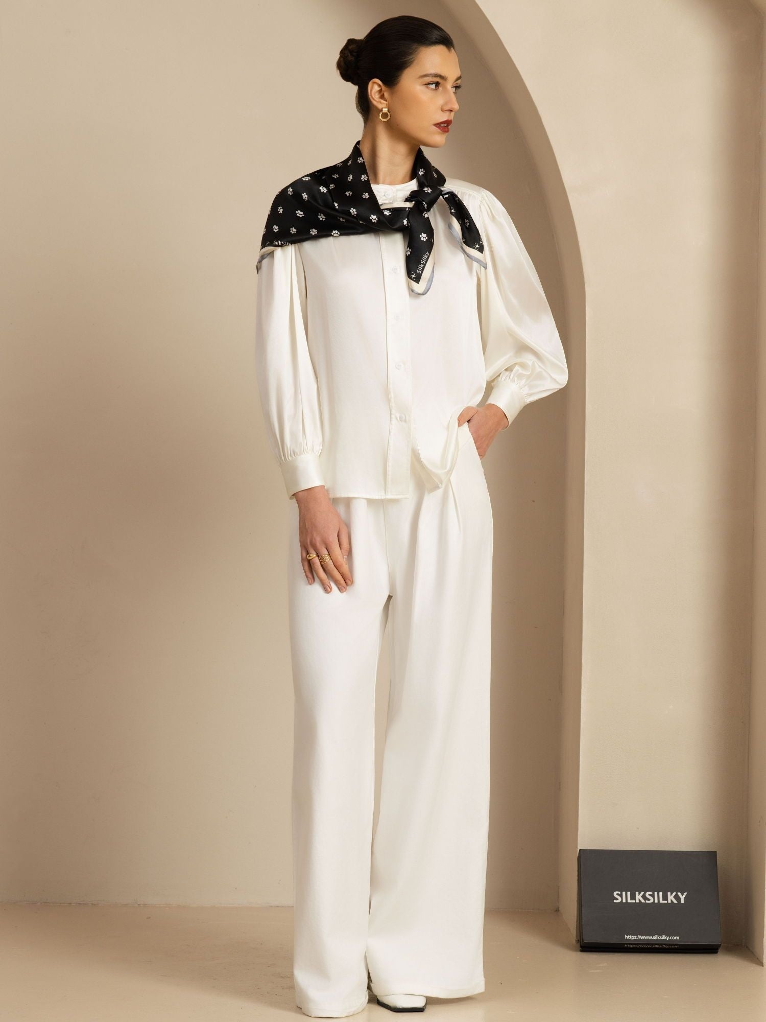 [Black] SilkSilky-CA Scarf 006