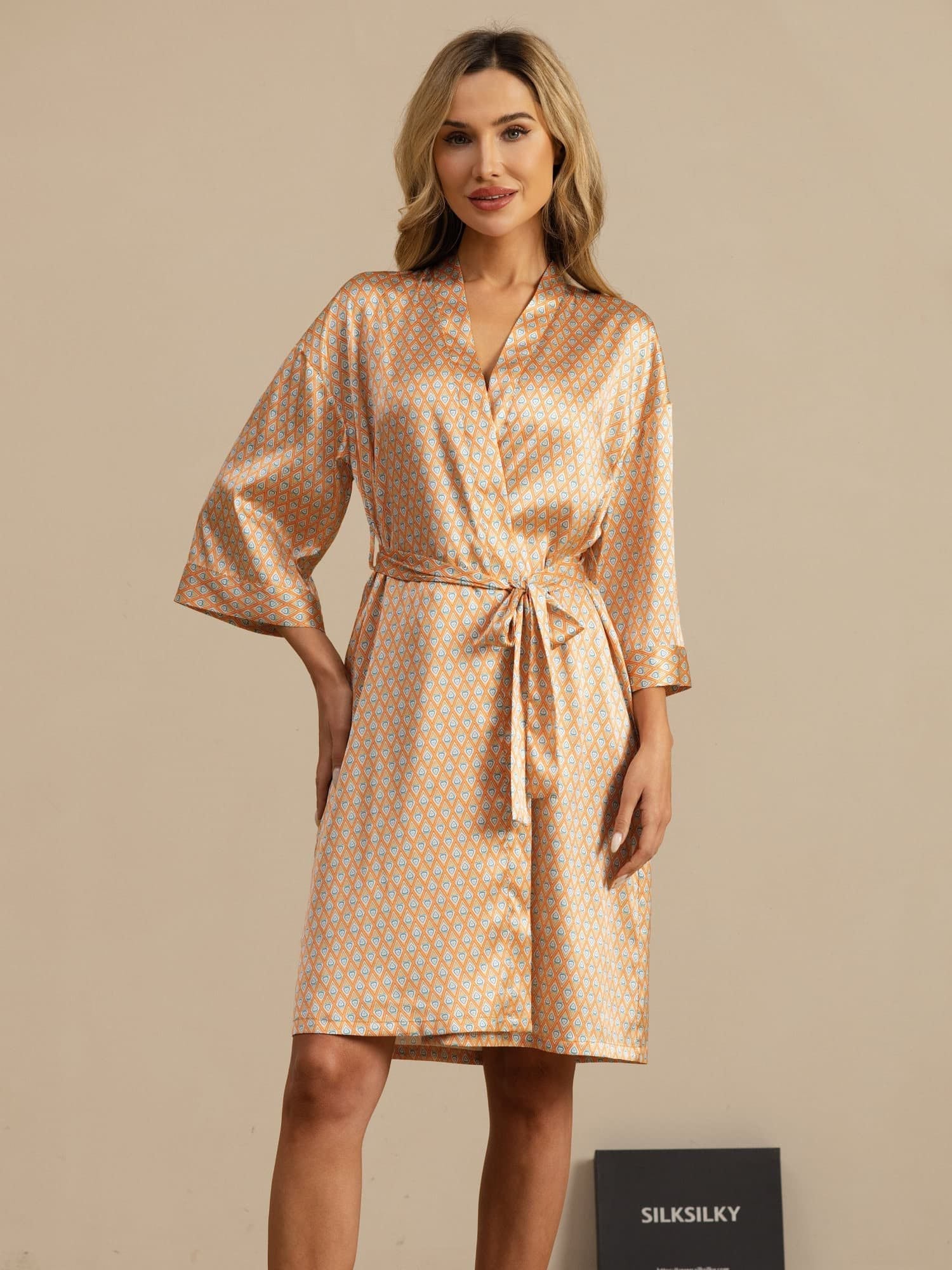 [YellowHeartGeo] SilkSilky-CA 3/4 Sleeve V Neck Women's Robe 003