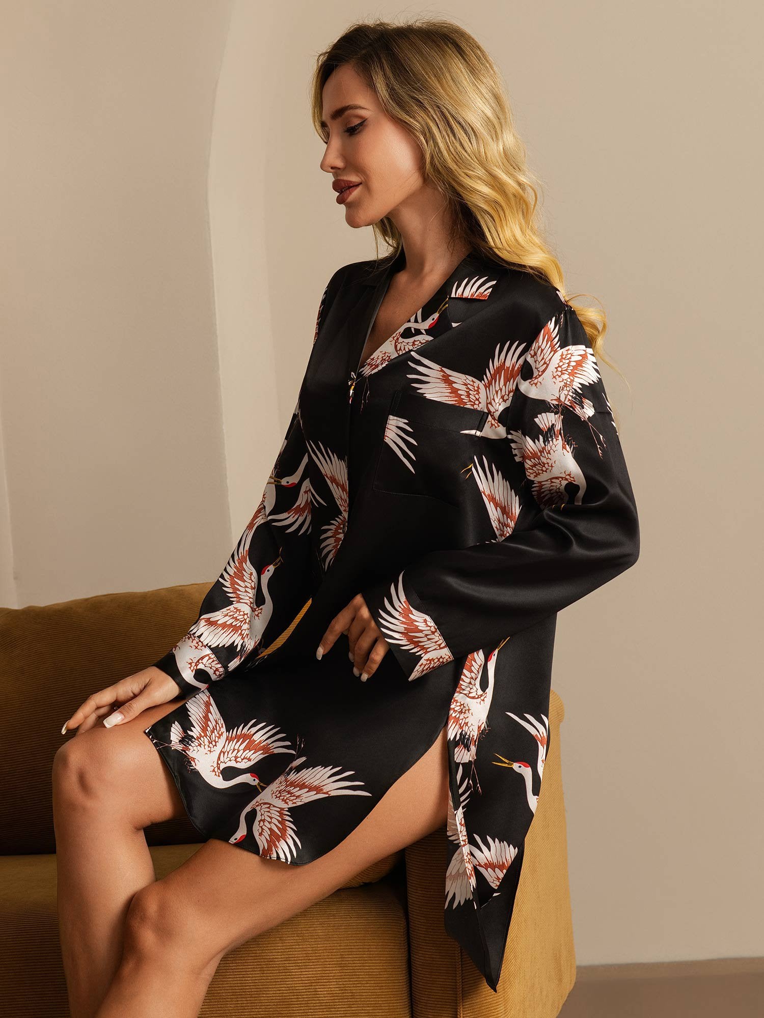 [Black] SilkSilky-CA 19Momme Pure Silk Notch Collar Nightshirt 007