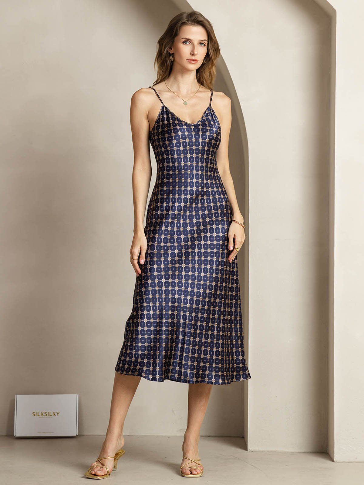 [NavyChain] SilkSilky-CA 19Momme Silk V Neck Dress 001