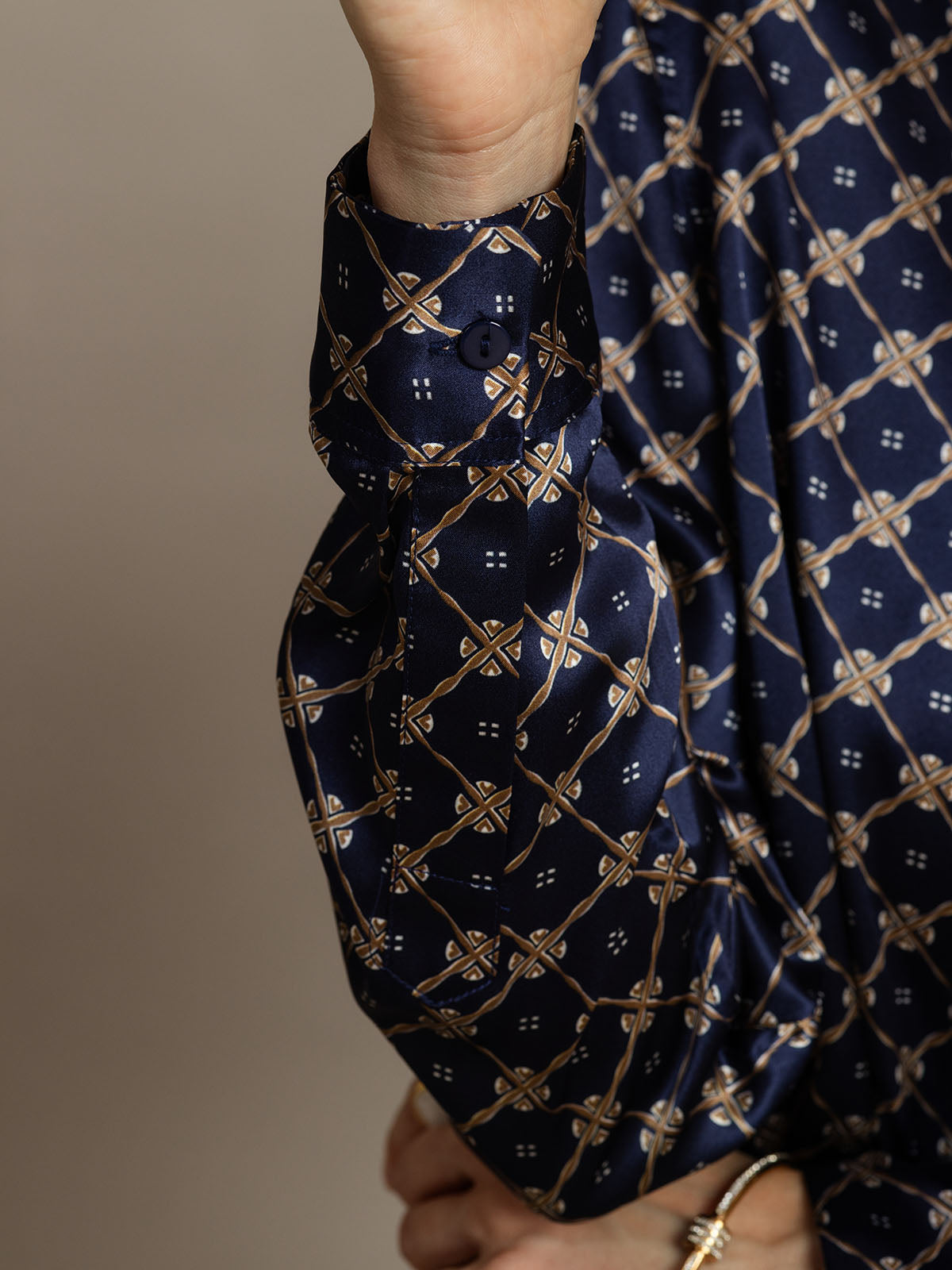 [Navy Chain] SilkSilky-CA Silk Long Sleeve Lapel Collar Women's Shirt 004