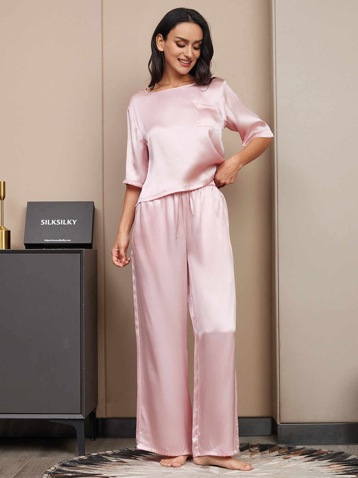 SilkSilky CA Pure Silk Half Sleeve Round Neck Women's Pajamas Pink 004