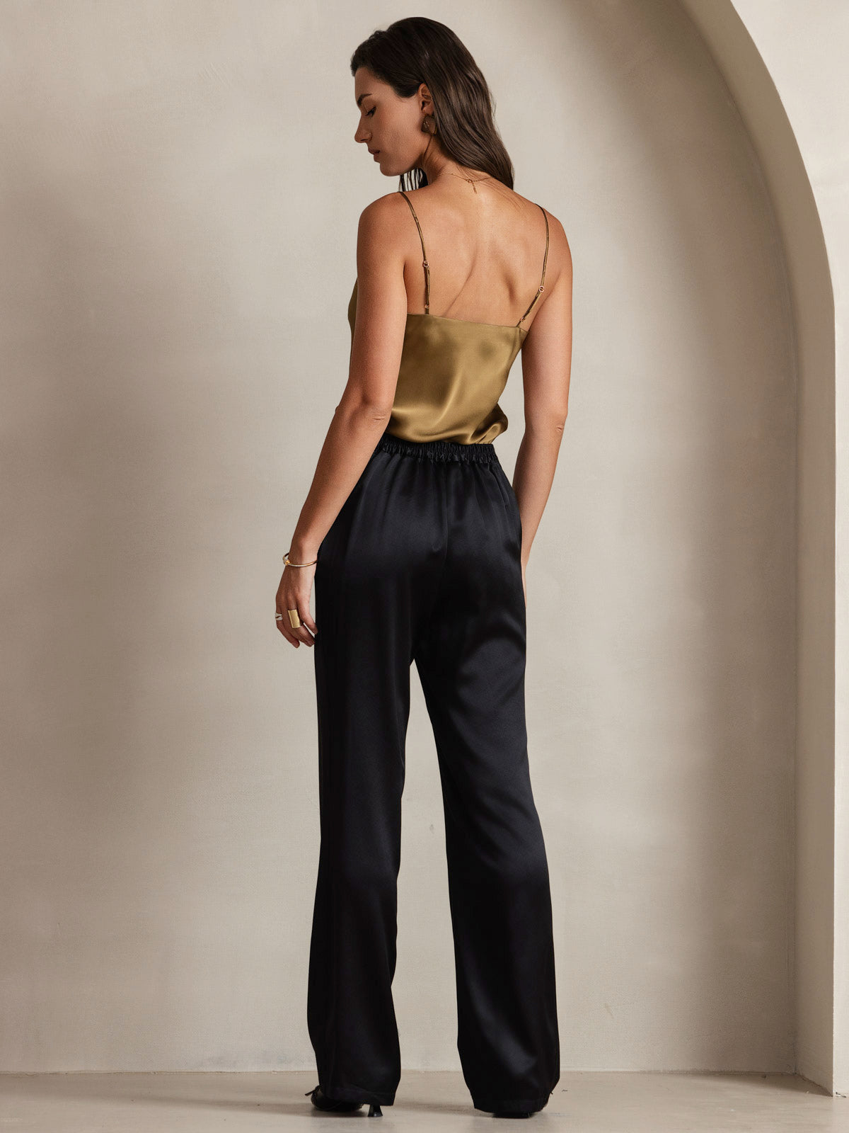 [Coffee] SilkSilky-CA Pure Silk Sleeveless V Neck Camisole 004