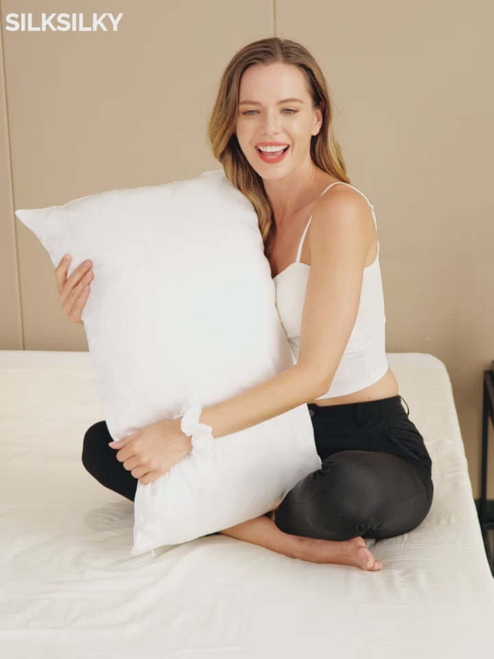 SilkSilky-CA 19Momme Pure Silk Pillowcase Set video 001