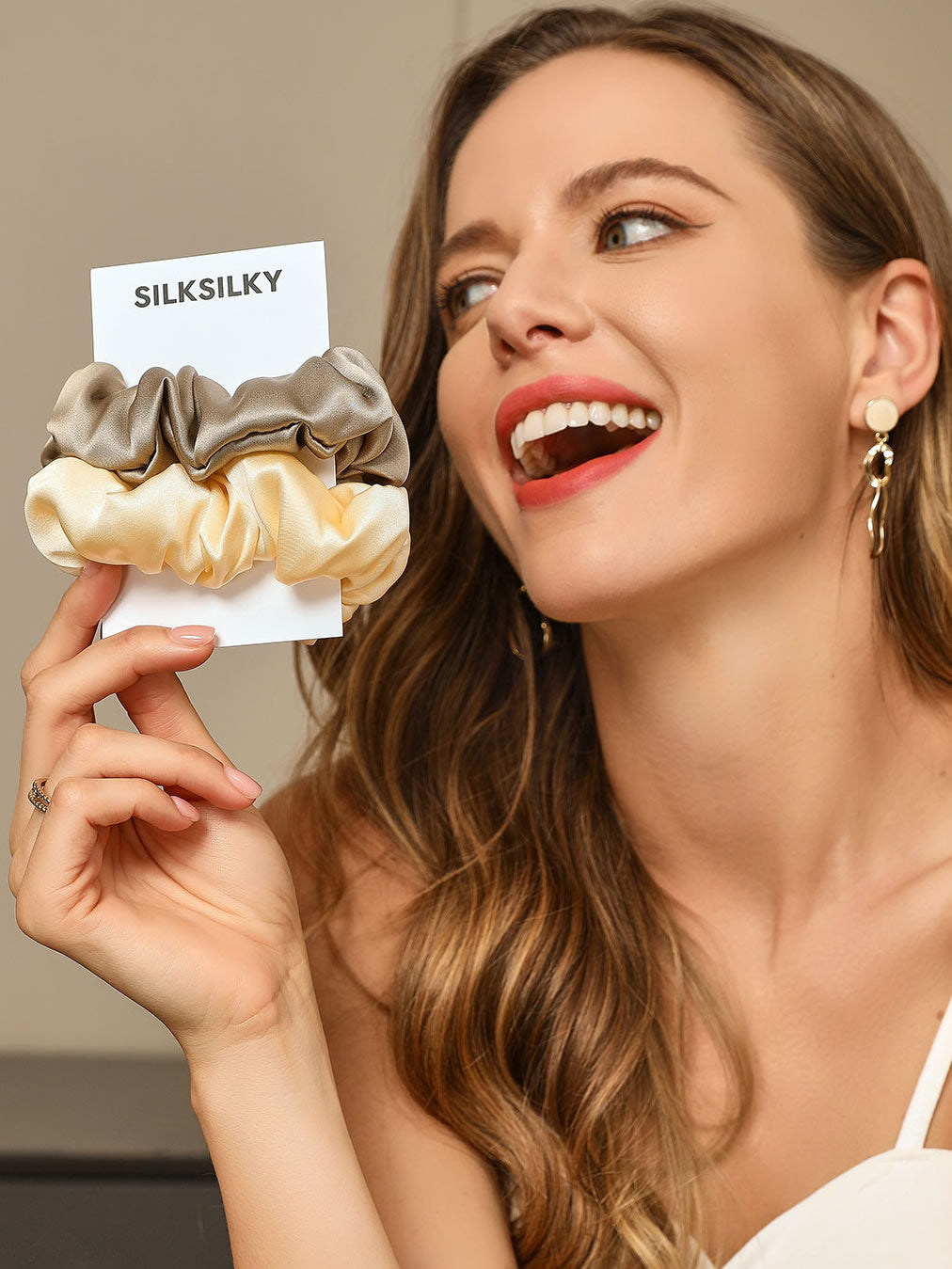 [Beige+Champagne] SilkSilky-CA 19Momme Pure Silk Scrunchie 005