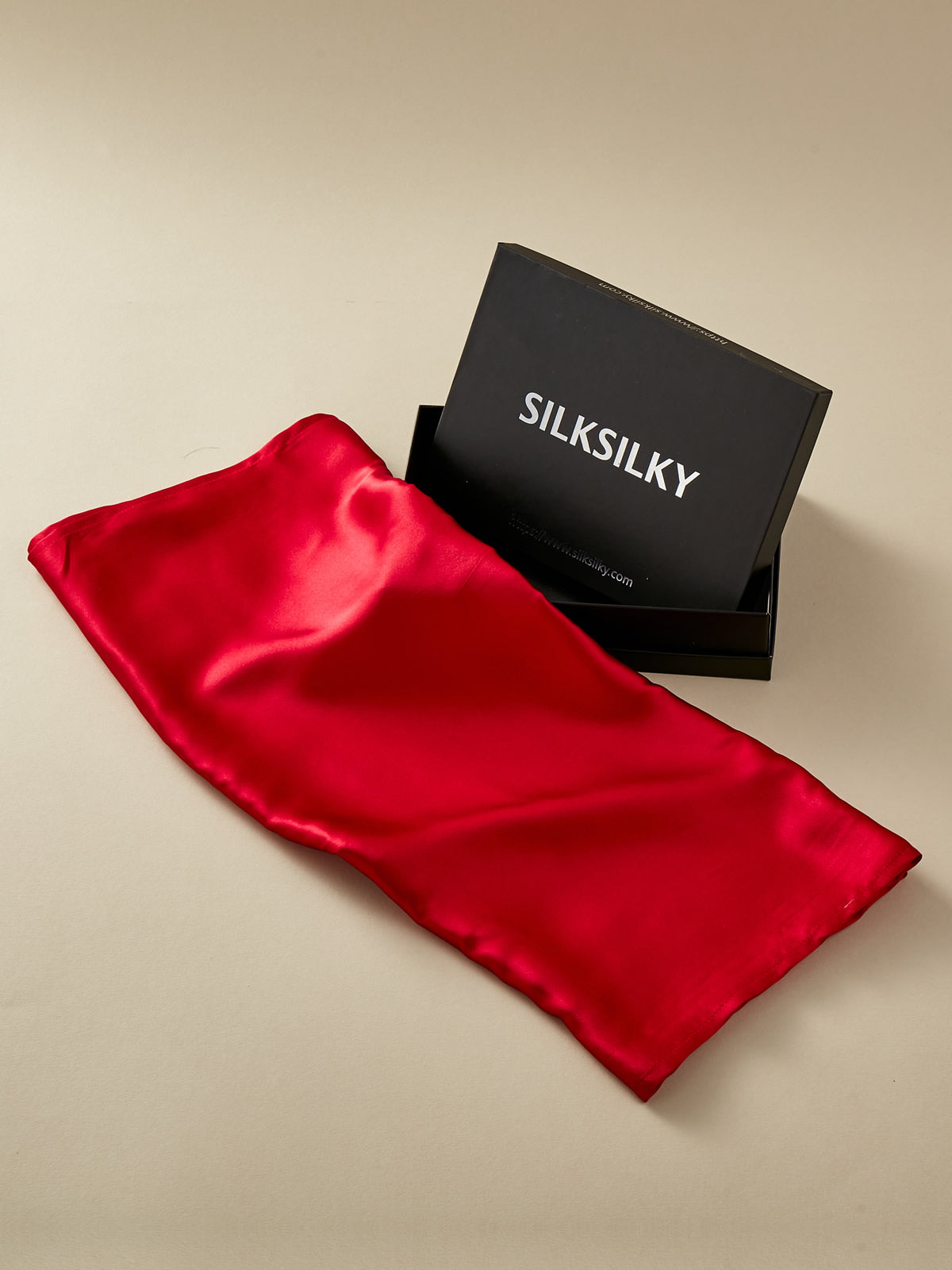 SilkSilky CA Pure Silk Scarf Red 001