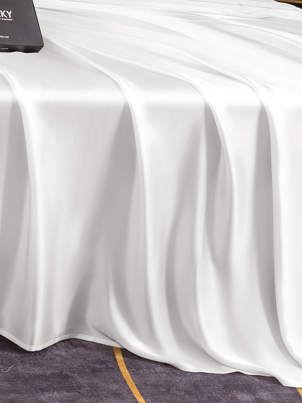 [White] SilkSilky-CA 25Momme Pure Silk Bedding Set 005